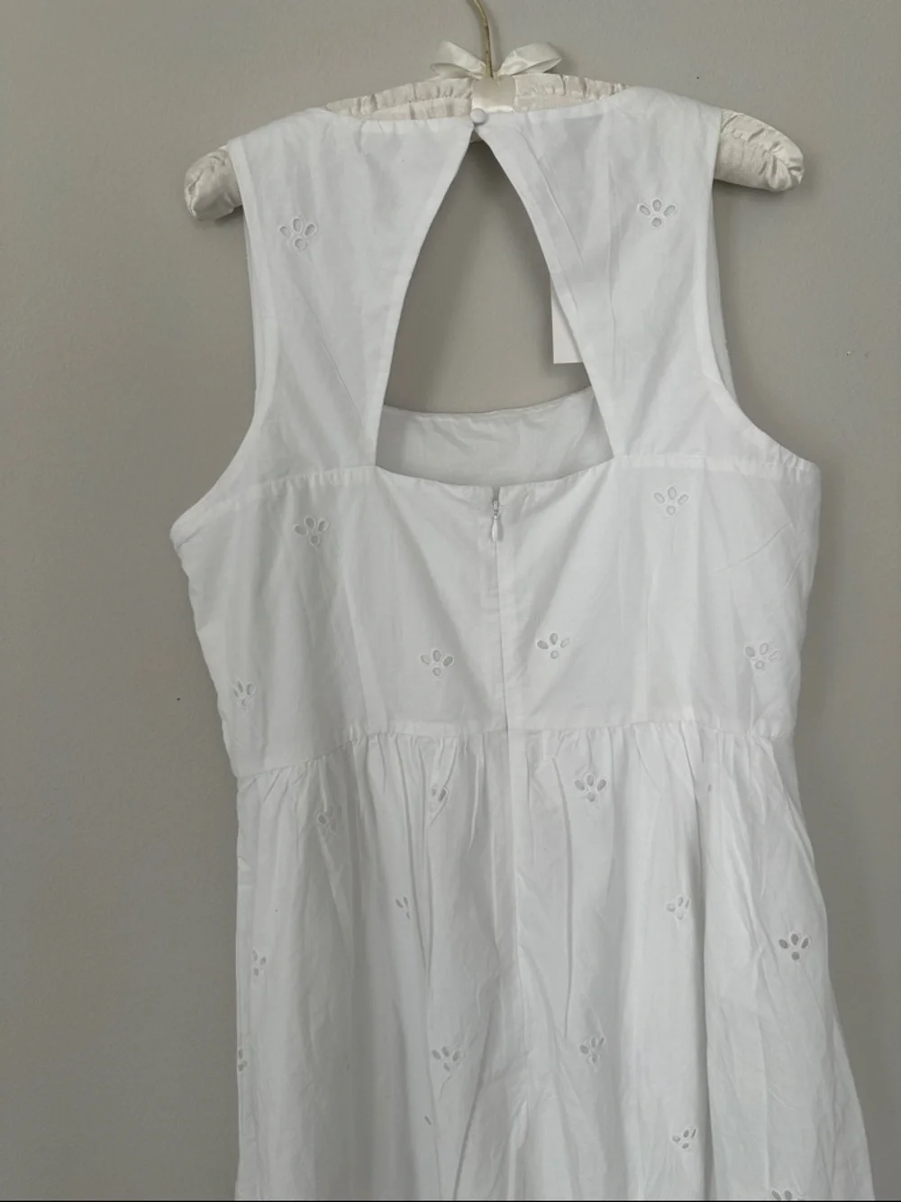 NWT Stunning Talbots White Eyelet Midi Dress - Picture 14 of 16